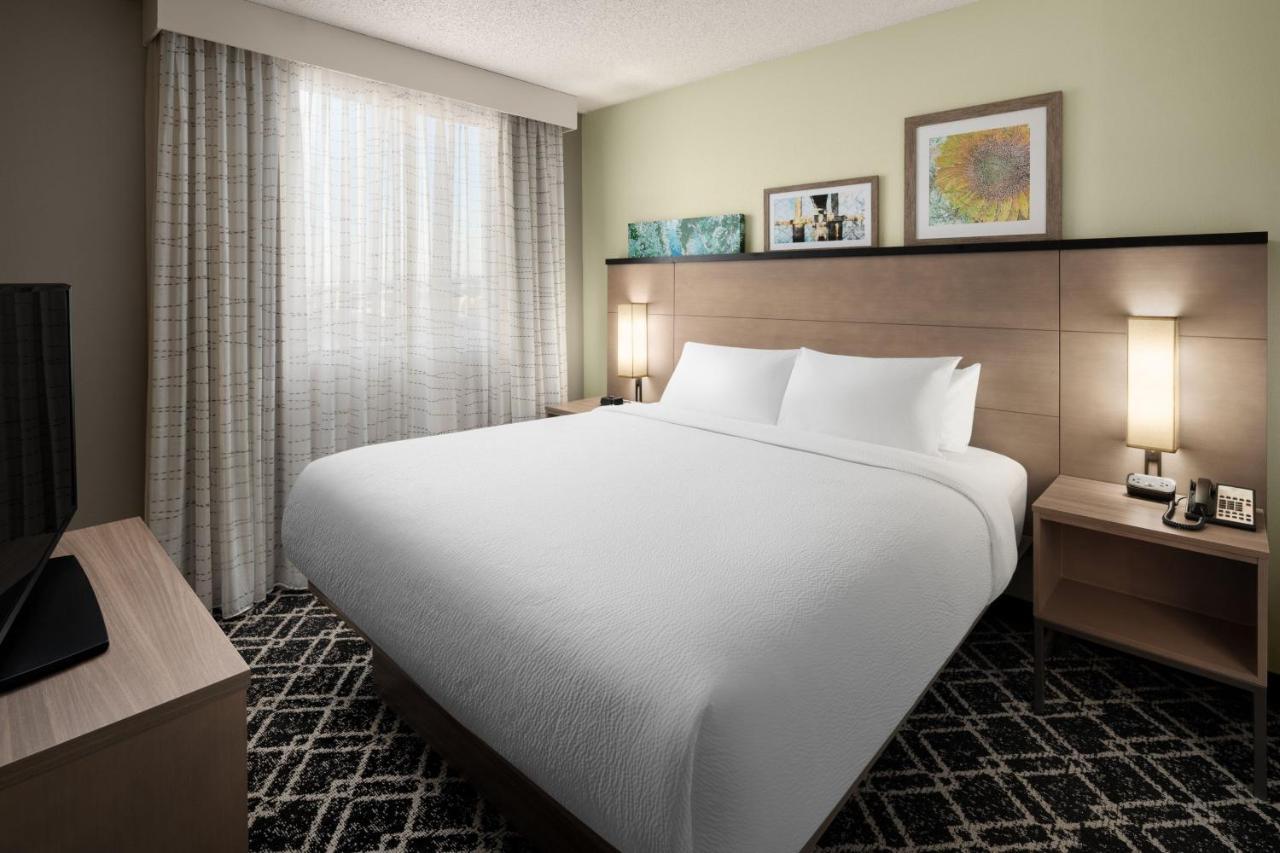 One-Bedroom King Suite with Sofa Bed