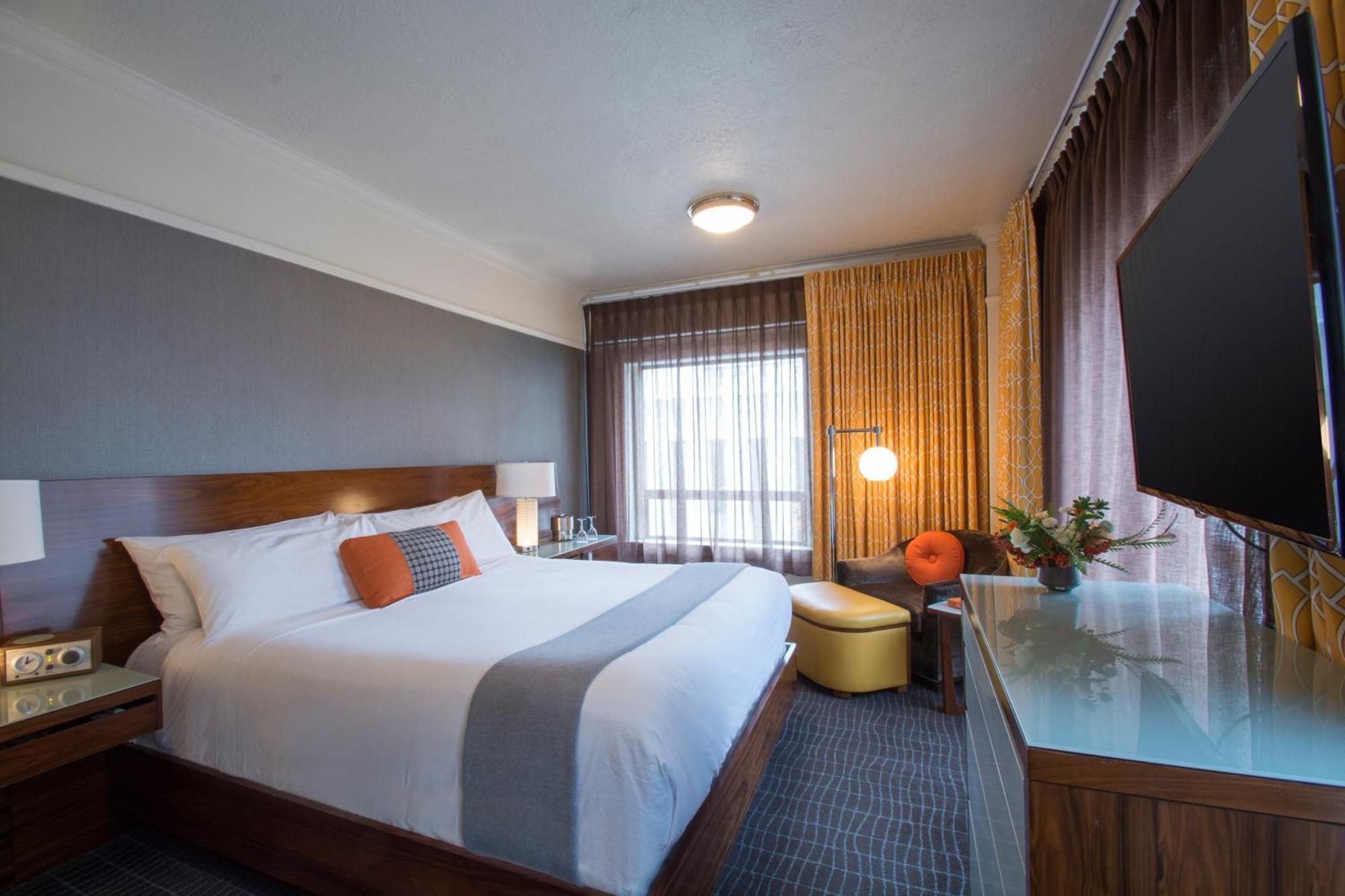 Superior King Room,1531599355:JPEG