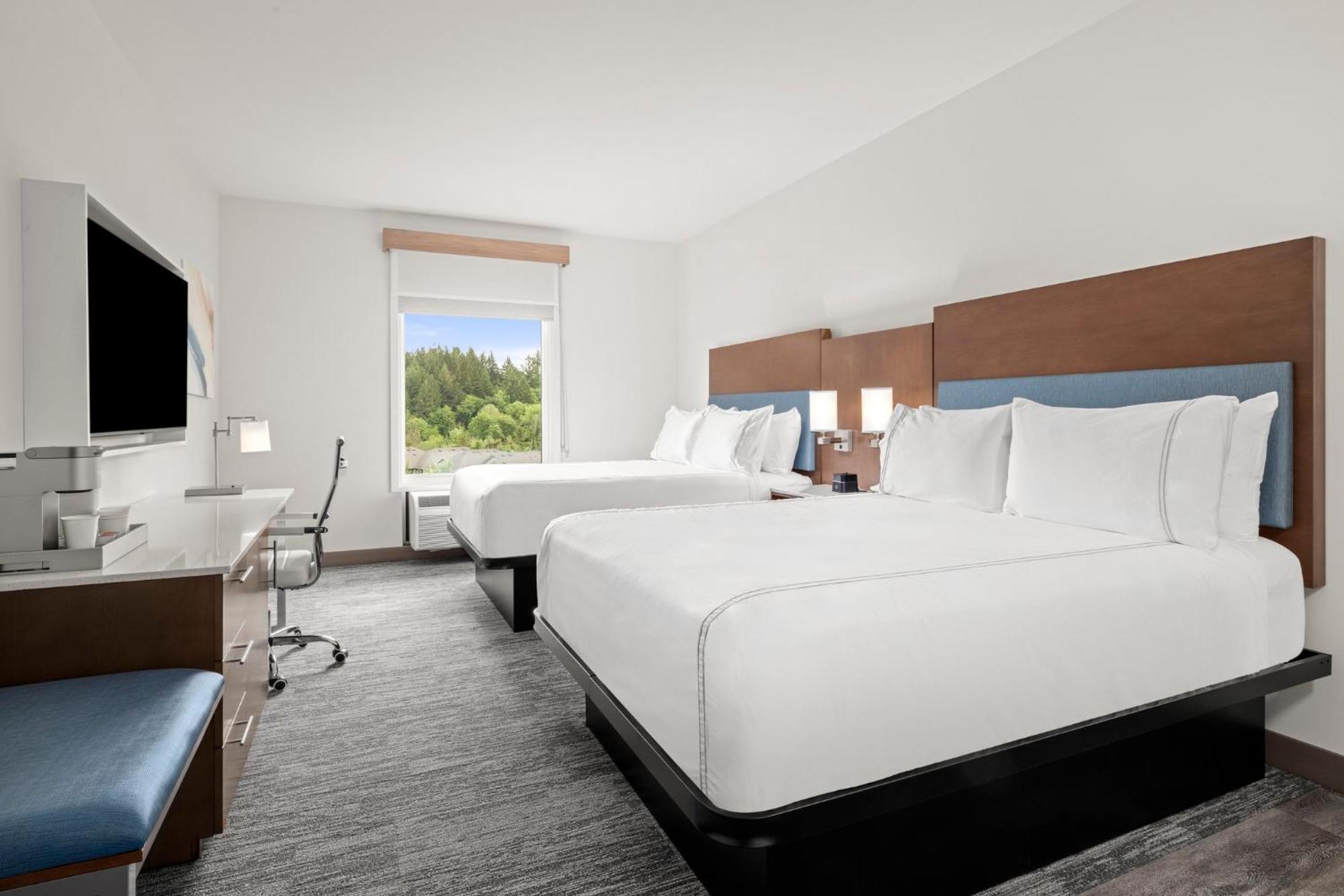 Standard Room with Two Queen Beds