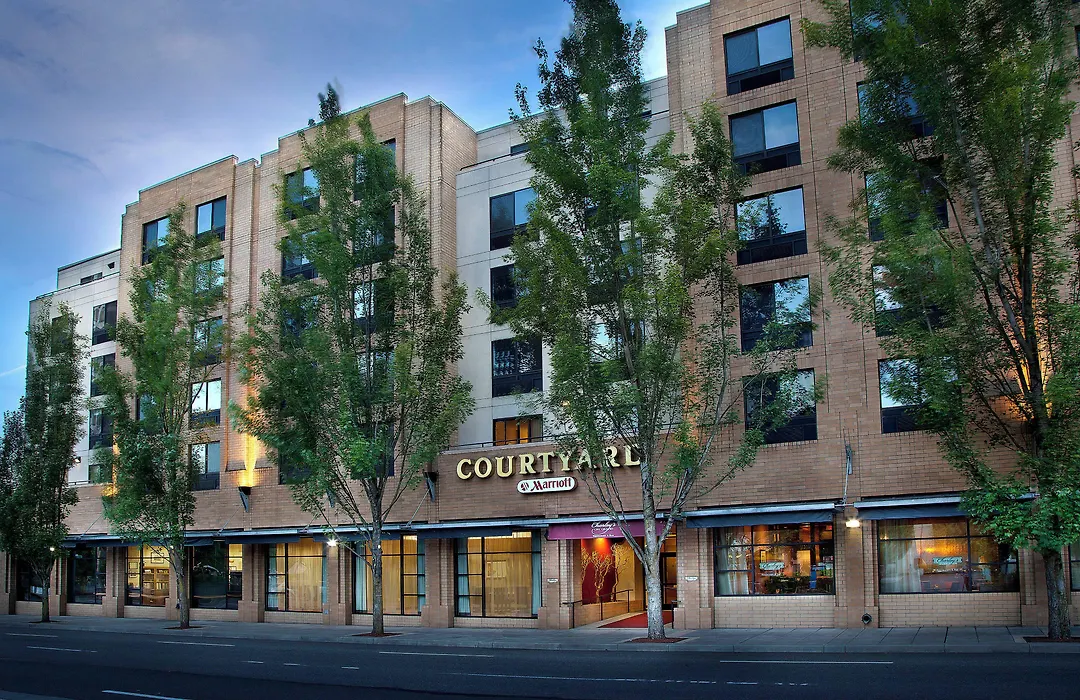 Courtyard Portland Downtown / Convention Center-1
