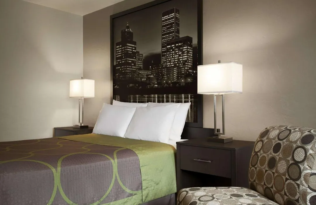 Super 8 By Wyndham Portland Airport-1