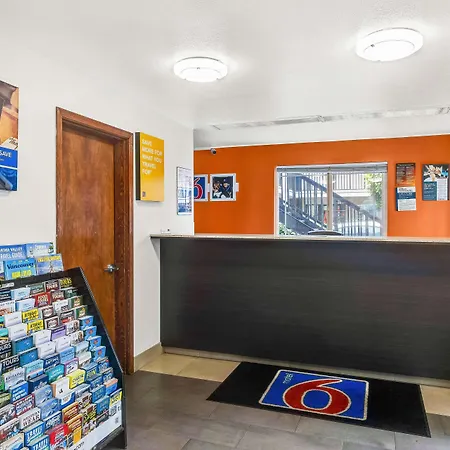 Motel 6 - Motel 6 Portland, Or - Downtown-3