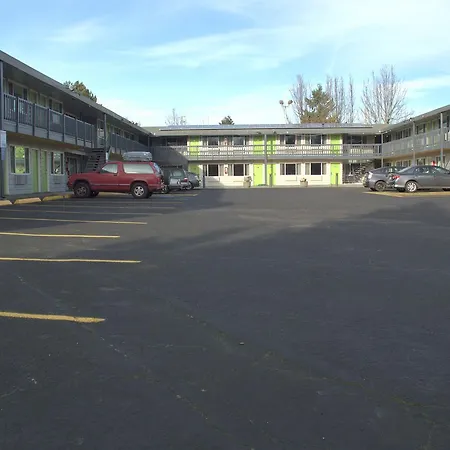Banfield Motel-3