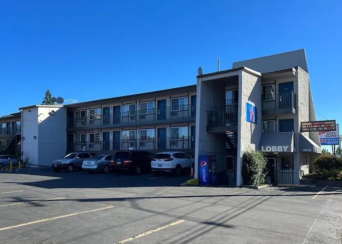 Motel 6 Portland Or Southeast