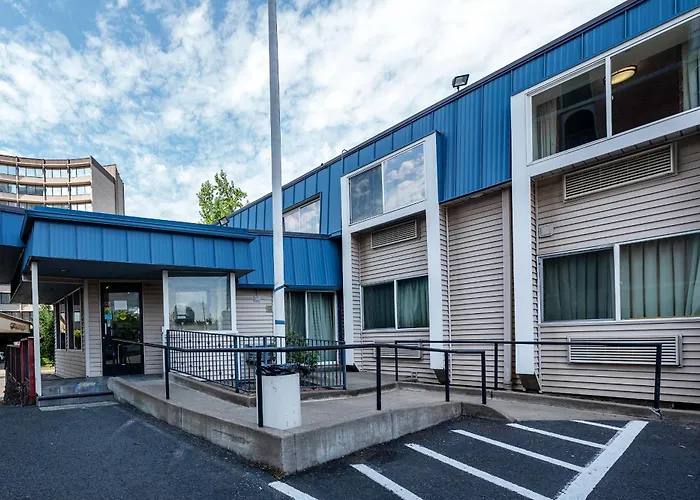 District Hotel By Oyo Portland Convention Center