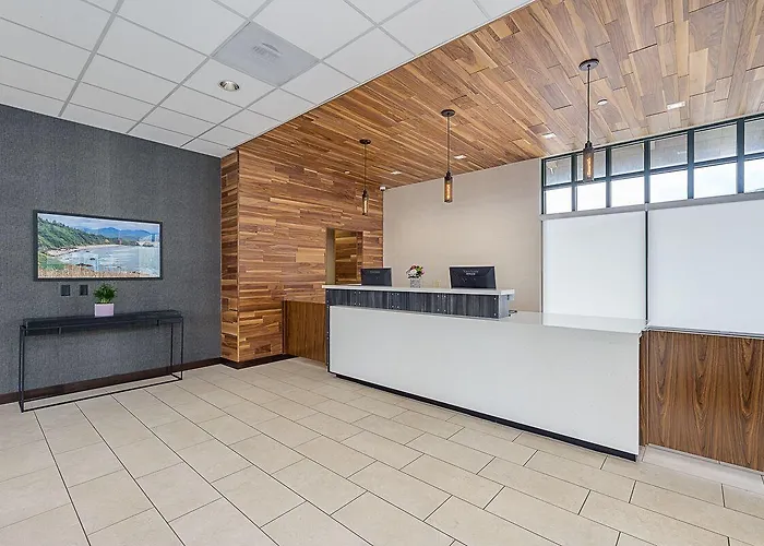 The Portlander Inn And Marketplace